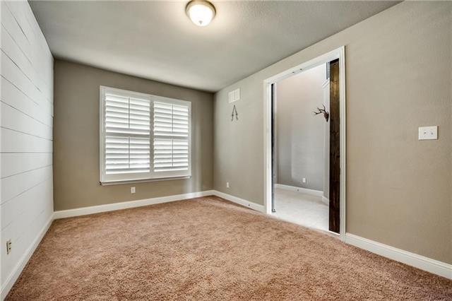 Building Photo - 1025 Spring Falls Dr