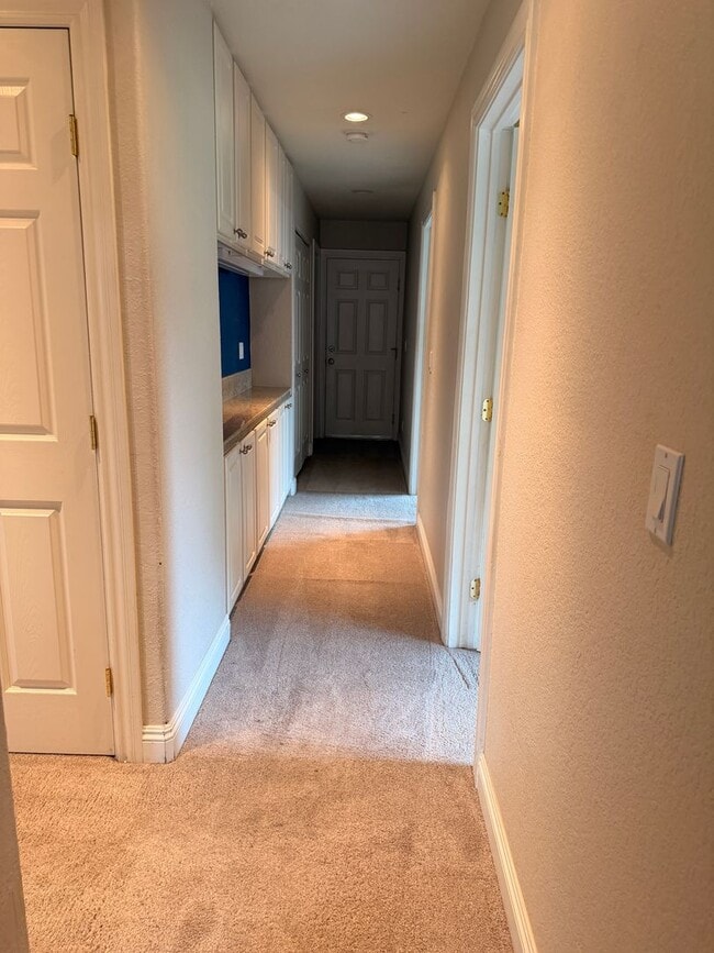 Building Photo - 941 Faned Way