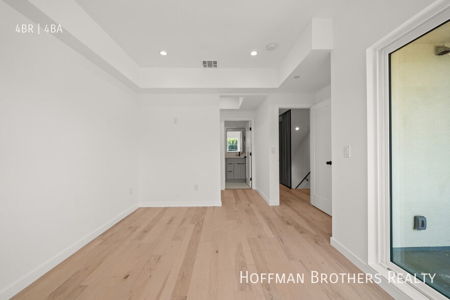 Building Photo - 3564 N Eagle Rock Blvd