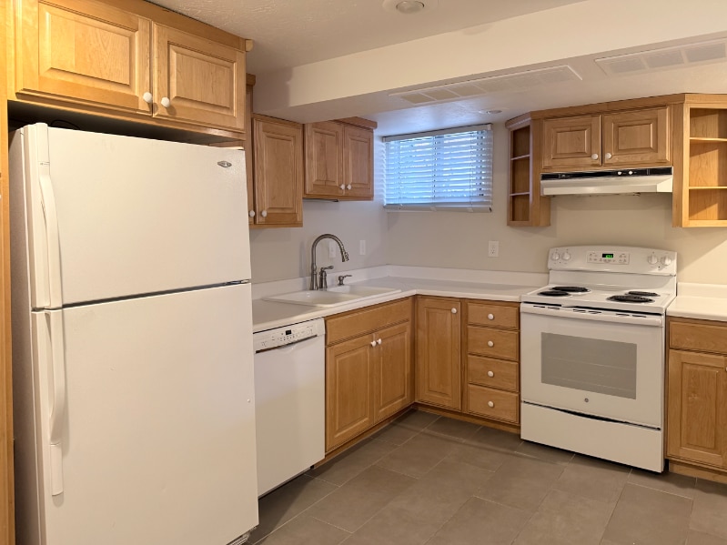 Building Photo - 960 S 1300 E