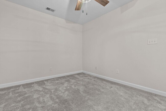 Building Photo - Beautiful 2-Bedroom, 2.5-Bath condo for Rent in Virginia Beach