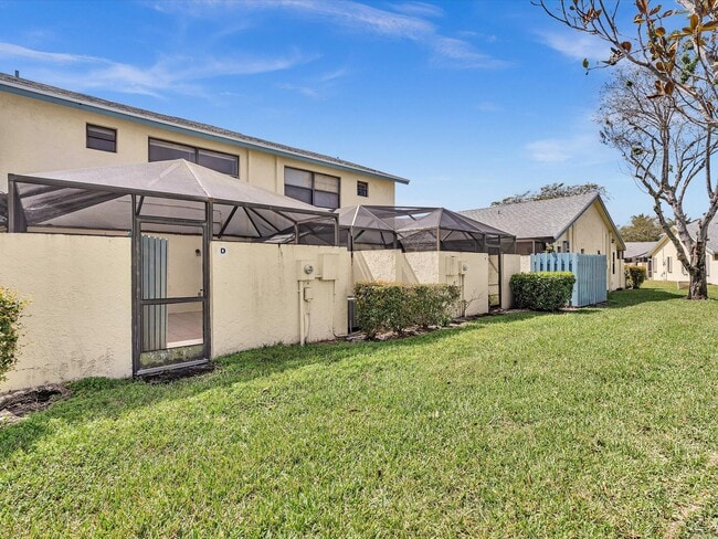 Building Photo - 9095 SW 21st Ct