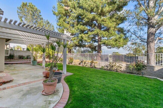 Building Photo - Updated 3 Bedroom Detached Home in Glenwoo...