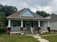 Building Photo - 1444 N Texas Ave
