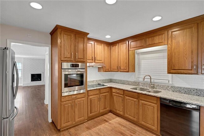 Building Photo - 5223 Davantry Dr