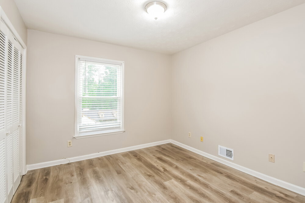Building Photo - 1111 Realm Ln