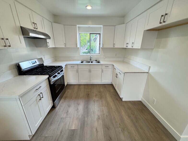 Building Photo - 1152 Ruberta Ave