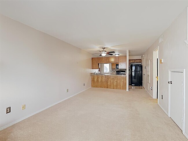 Building Photo - 121 Graystone Pl