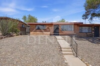 Building Photo - 1808 W Caravelle Rd