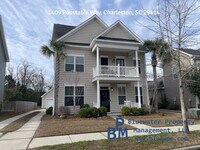 Building Photo - Spacious 4 Bed, 2.5 Bath Available April 1, 2026