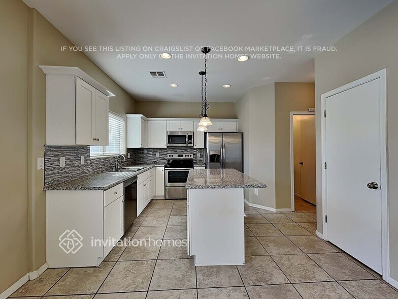 Building Photo - 185 W Desert Vista Trail