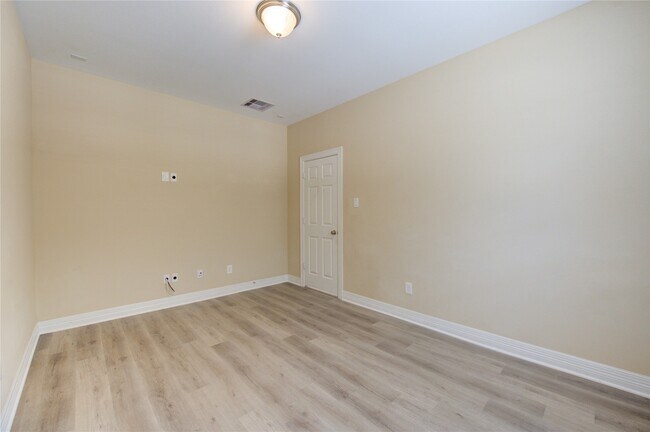 Building Photo - 5530 Mangrove Creek Ln
