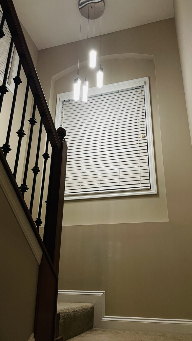 Building Photo - 16300 Brookfield View Ct