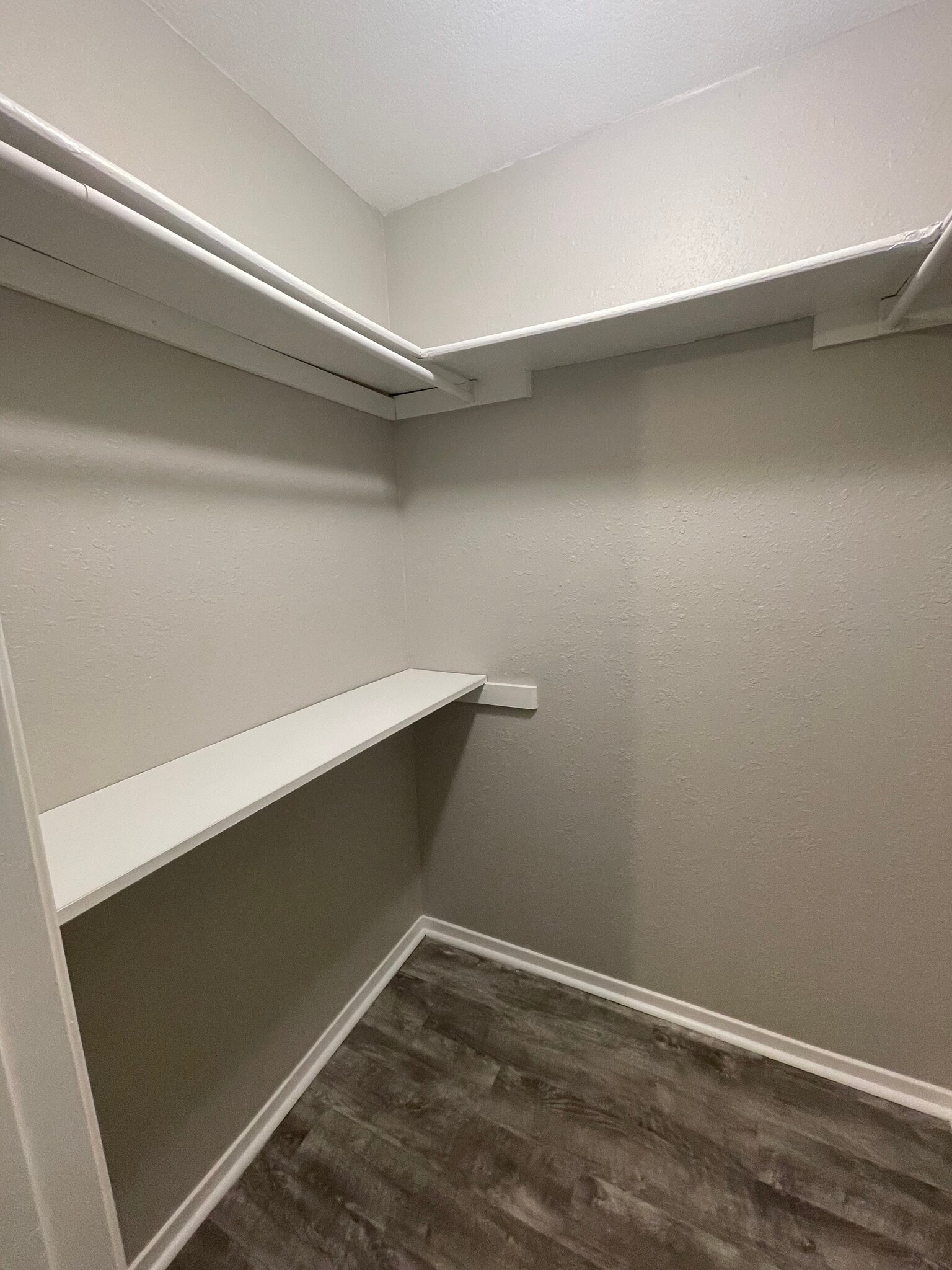 Building Photo - 3924 Waterford Way