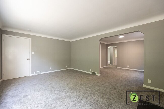 Building Photo - 5235 Chatsworth St