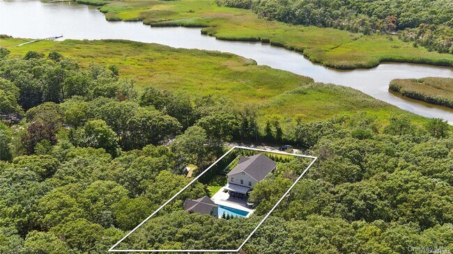 Building Photo - 12 Old Main Rd