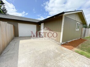 Building Photo - 16304