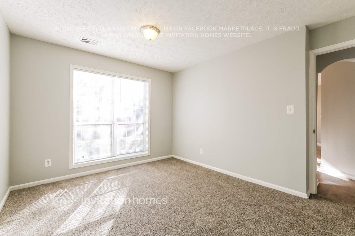 Building Photo - 2314 Kissing Tree Ln SE