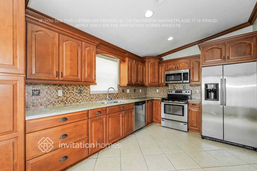 Building Photo - 5636 American Cir