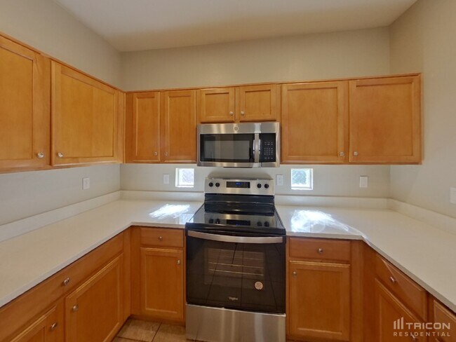 Building Photo - 9015 W Gibson Ln