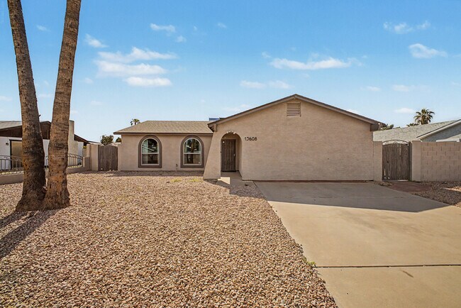 Building Photo - 13608 N 41st Pl