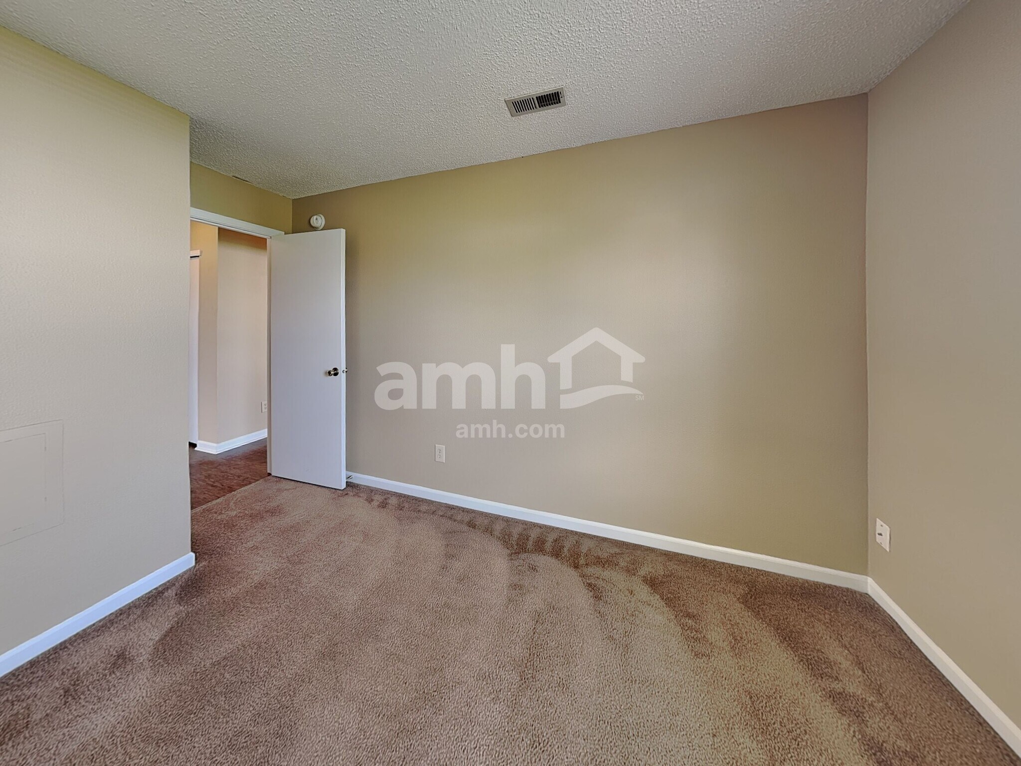 Building Photo - 7588 Hollow Reed Ct