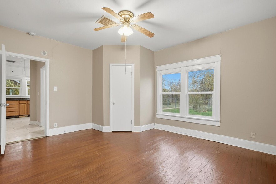 Building Photo - 1341 Hickory St