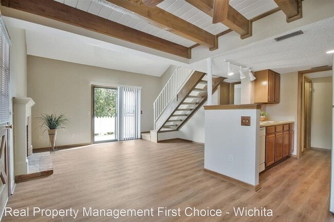 Building Photo - 2 br, 2 bath House - 1717 S Cypress Unit 821