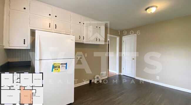 Building Photo - Silver Lake Duplex