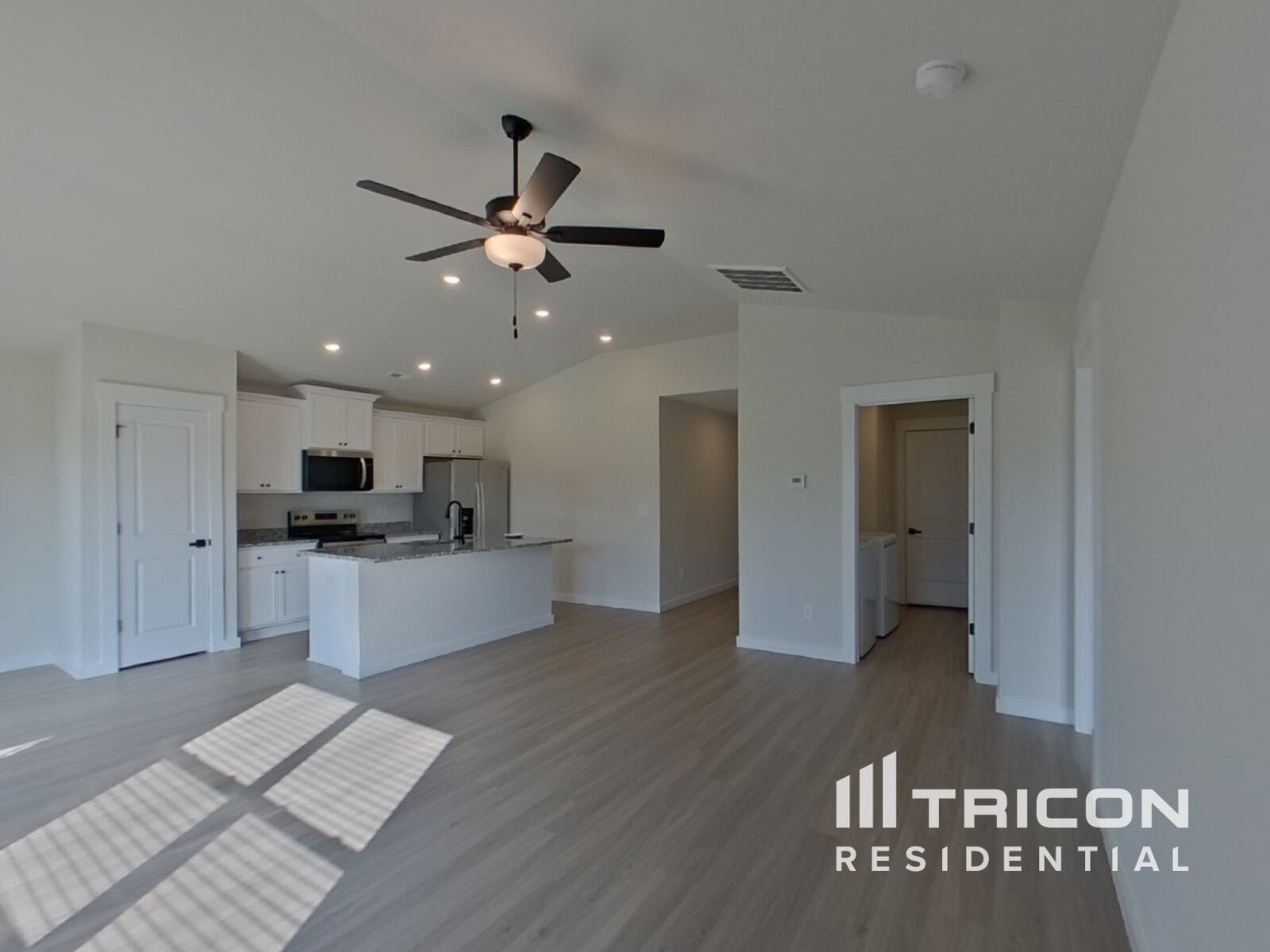 Building Photo - 1225 Crested Iris St