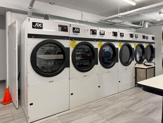 Building Photo - 9060 PALISADE Ave