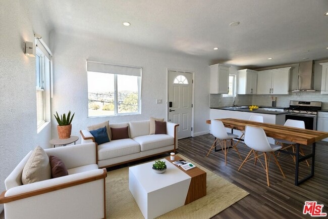 Building Photo - 1416 Helen Dr