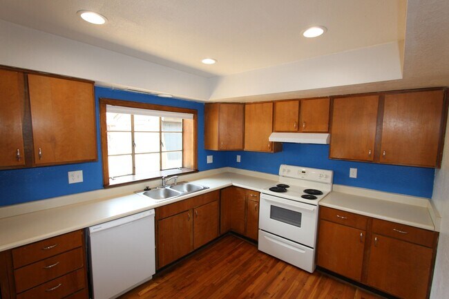 Building Photo - Charming 2 Bedroom Home in Lower Greenlaw | Large Fenced Yard