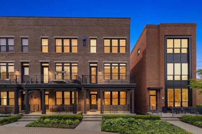 Building Photo - 293 Auden Ave