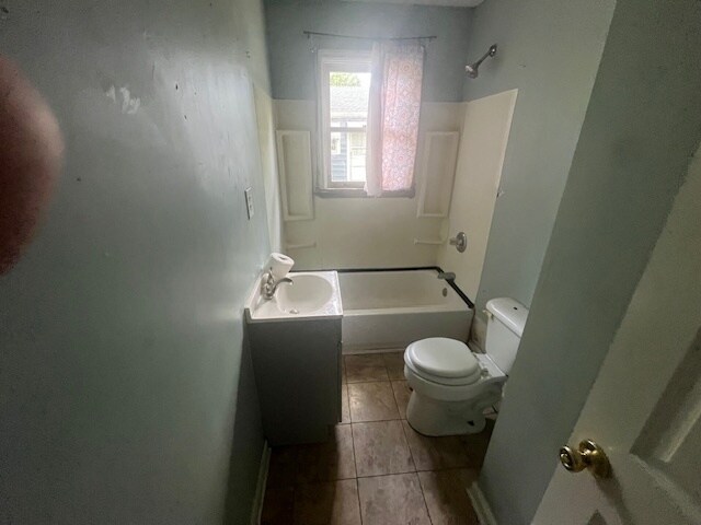 Building Photo - 410 Coman St
