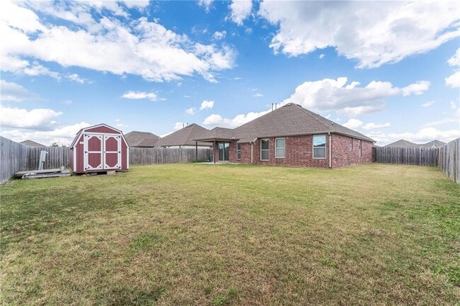 Building Photo - 4511 W Wales Dr