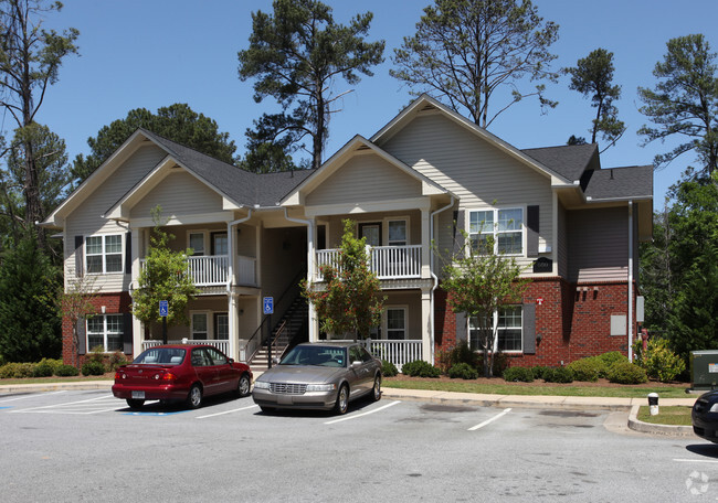 Building Photo - Pinewood Park Apartments