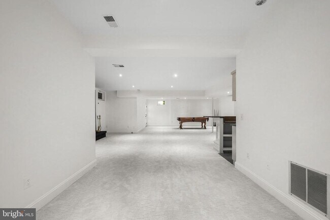 Building Photo - 1256 New Bedford Ln