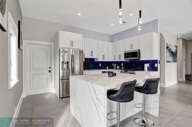 Building Photo - 1304 Mandarin Isle