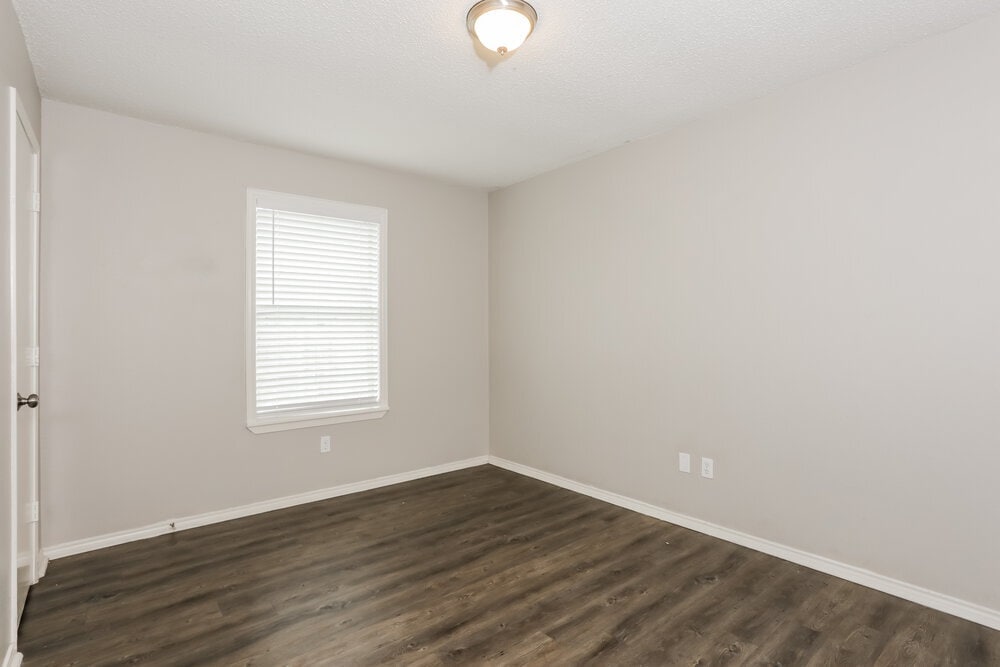 Building Photo - 317 Glen Meadow Dr