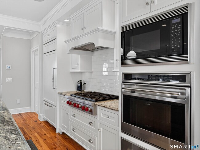 Building Photo - 505 Seaside Ave