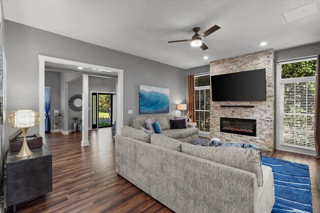 Building Photo - 9004 W 148th St