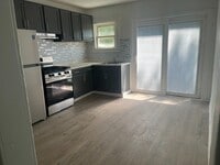 Building Photo - 251 Maple Ave