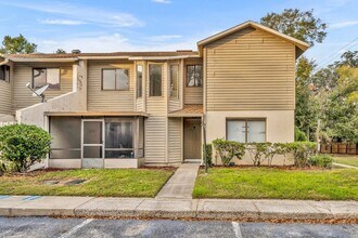 Building Photo - "Spacious 3-Bed, 3-Bath Townhouse with Elegant Hardwood Floors in Ocoee!"