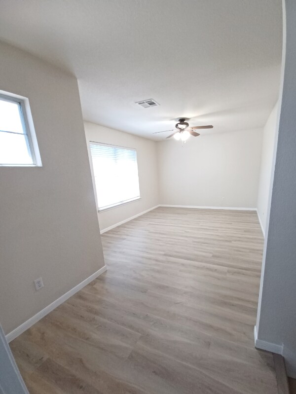 Building Photo - 507 Tundra Dr