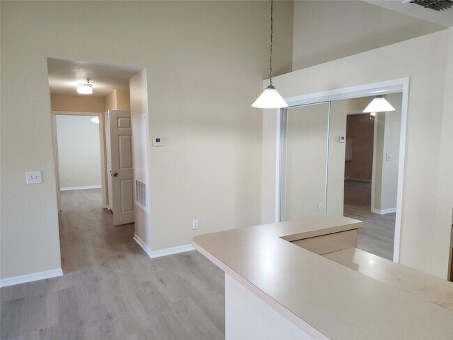 Building Photo - 14905 Pleasant Bay Ln