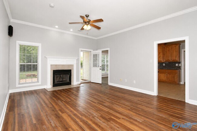 Building Photo - 103 Tudor Pl