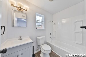 Building Photo - 123 Calles St