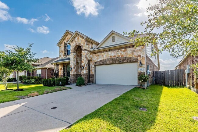 Building Photo - 6811 Peach Mill Ln