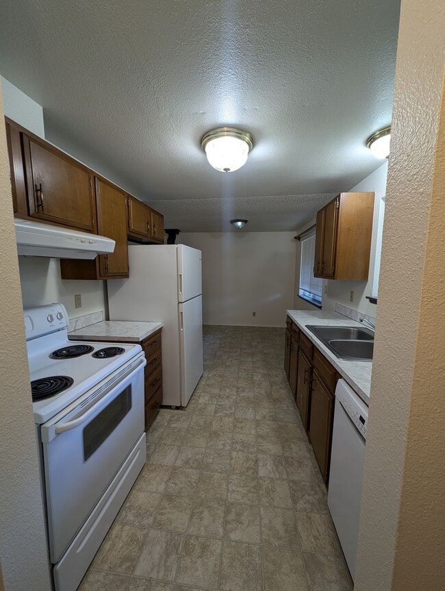 Building Photo - Two Bedroom for Rent in Brownsville! Large & Private Lot, Pets Allowed, Close to Bases & More!